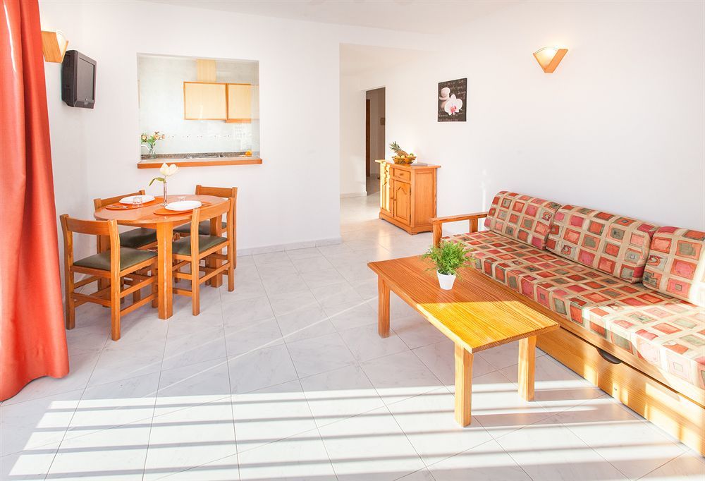Typic Oasis Sa Tanca Apartment Cala Llonga  Bagian luar foto