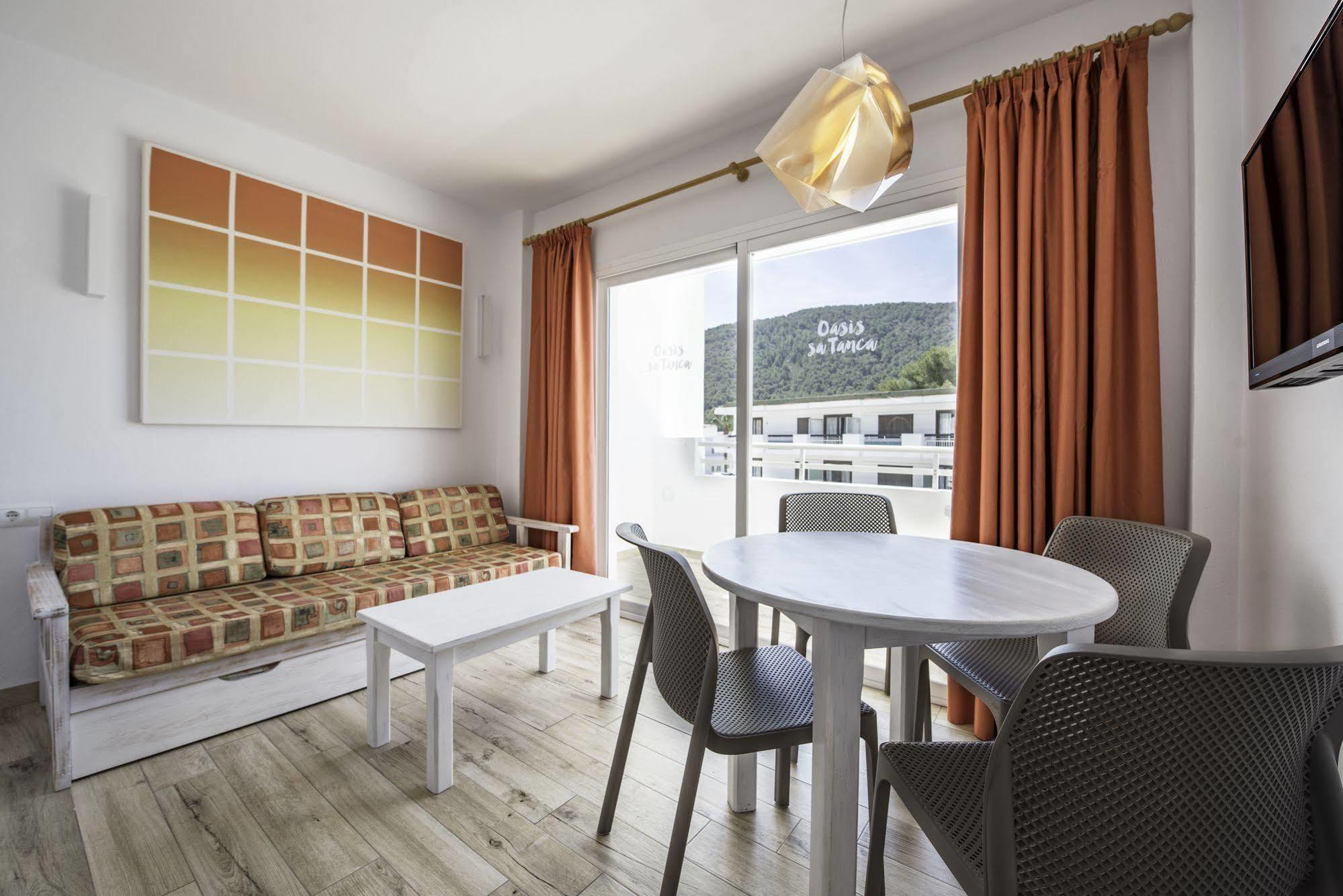 Typic Oasis Sa Tanca Apartment Cala Llonga  Bagian luar foto